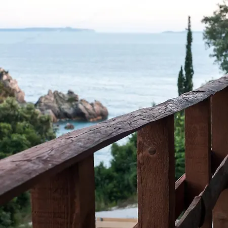 Πανσιόν Rizos Bay