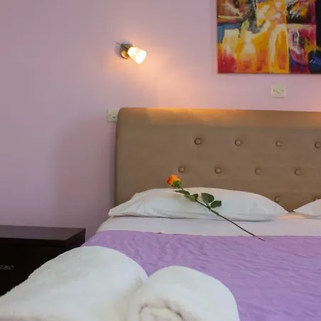 بيت ضيافة Rizos Bay 3*